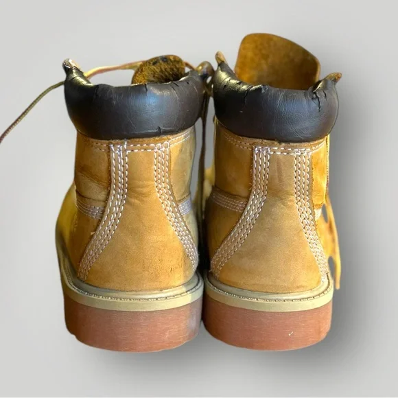 Timberland NUBUCK Boots - Picture 5 of 13